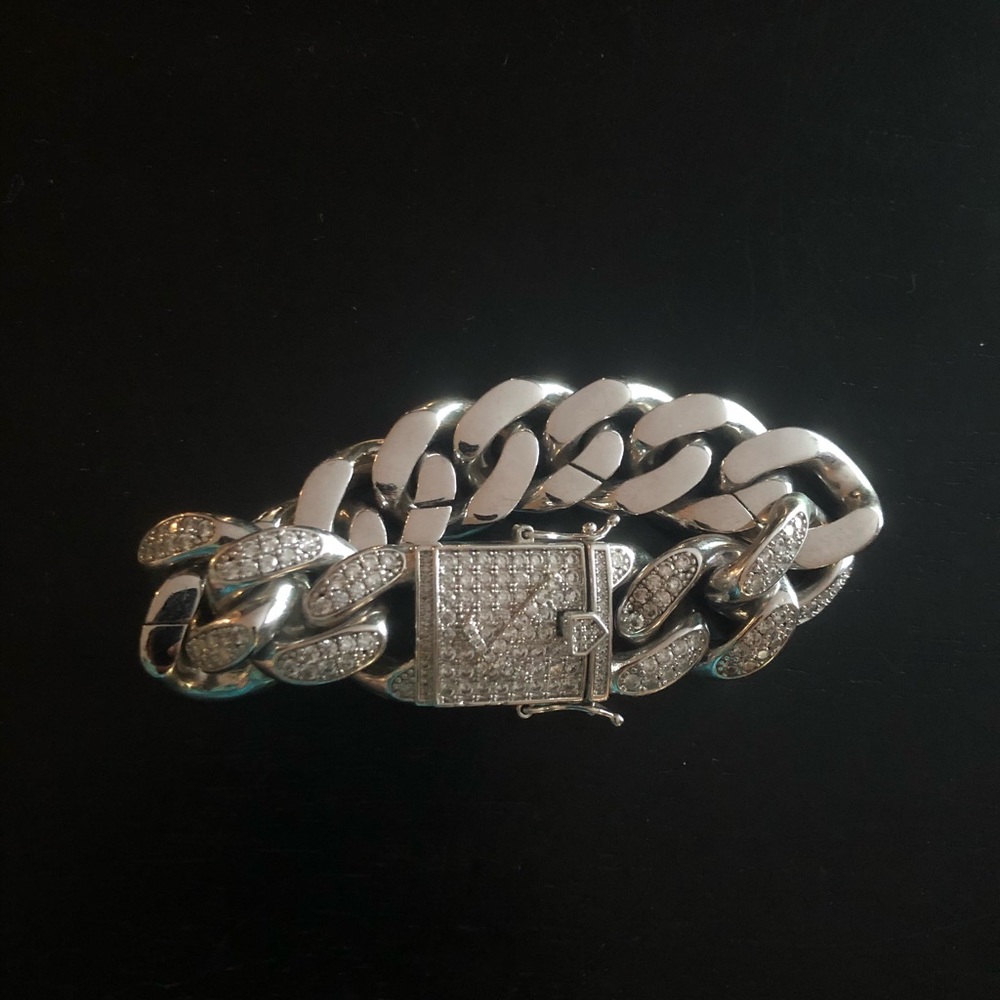 Bracelet